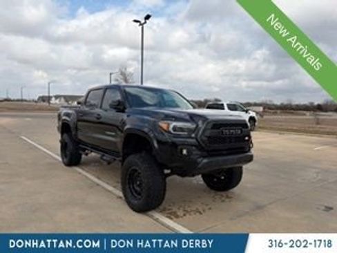 Used 2019 Toyota Tacoma SR5 image 3