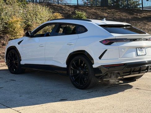 Used 2022 Lamborghini Urus image 5