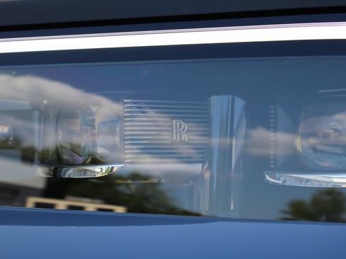 New 2027 Rolls-Royce Cullinan Black Badge AWD/4WD image 6