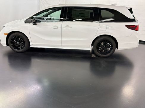 New 2026 Honda Odyssey Sport-L image 2