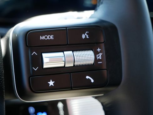 Certified 2026 Hyundai Santa Fe SE image 23