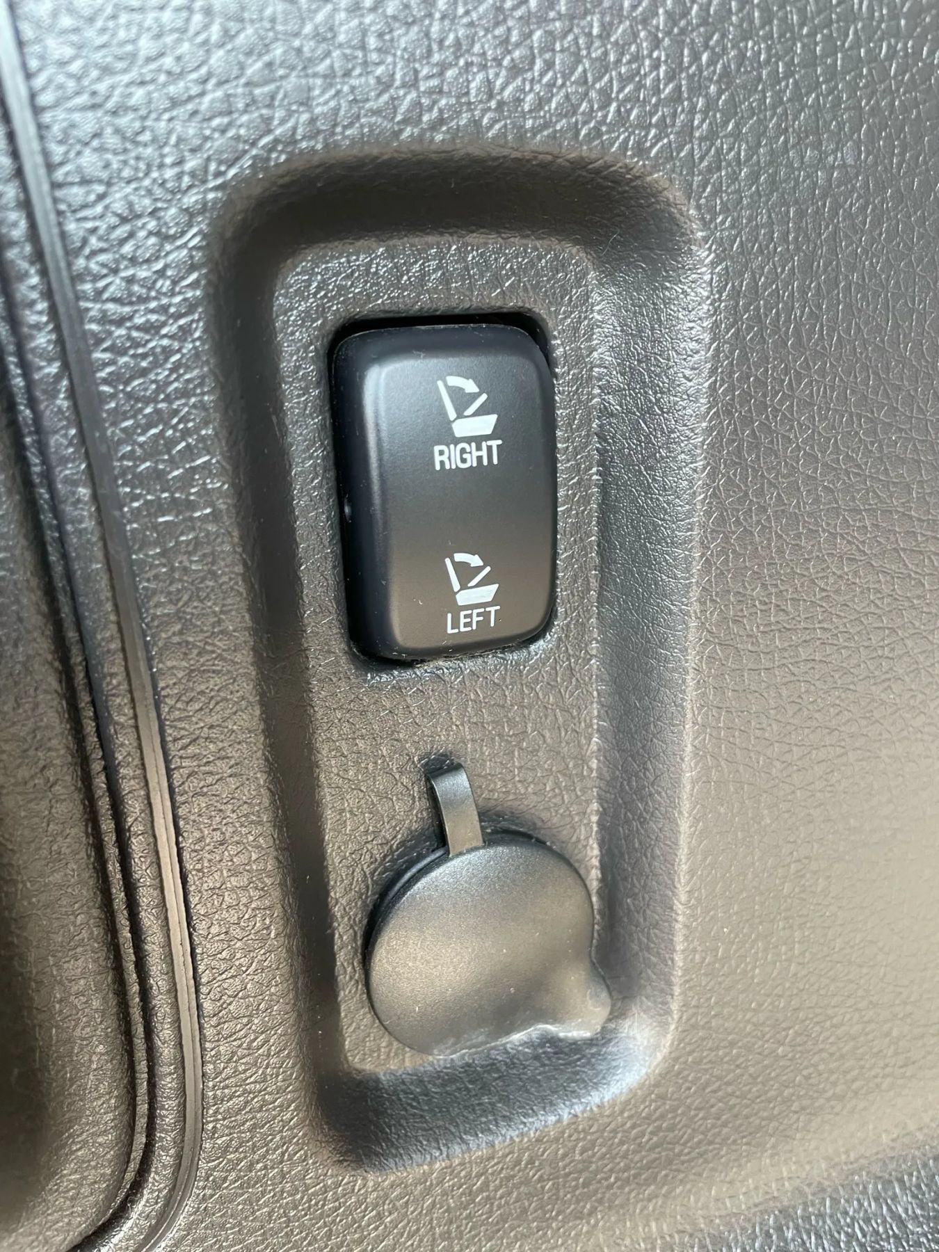 Used 2014 Ford Edge SEL w/ Equipment Group 205A AWD/4WD image 30