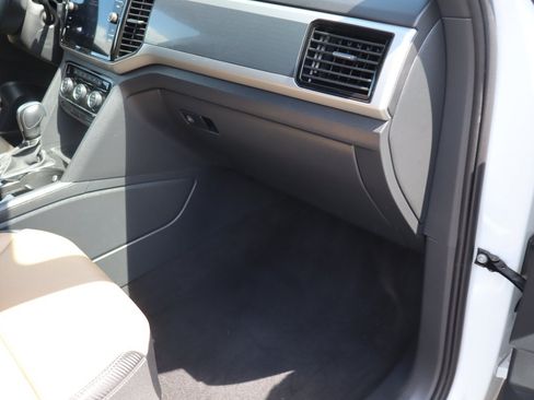 Used 2023 Volkswagen Atlas Cross Sport SE AWD/4WD image 26