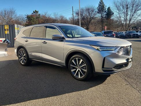 Certified 2025 Acura MDX w/Technology Package image 4