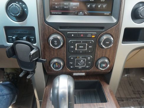 Used 2014 Ford F150 Lariat w/ Equipment Group 502A Luxury AWD/4WD image 12