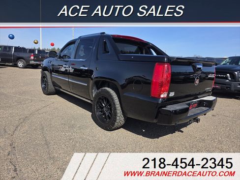 Used 2013 Cadillac Escalade EXT Premium AWD/4WD image 3