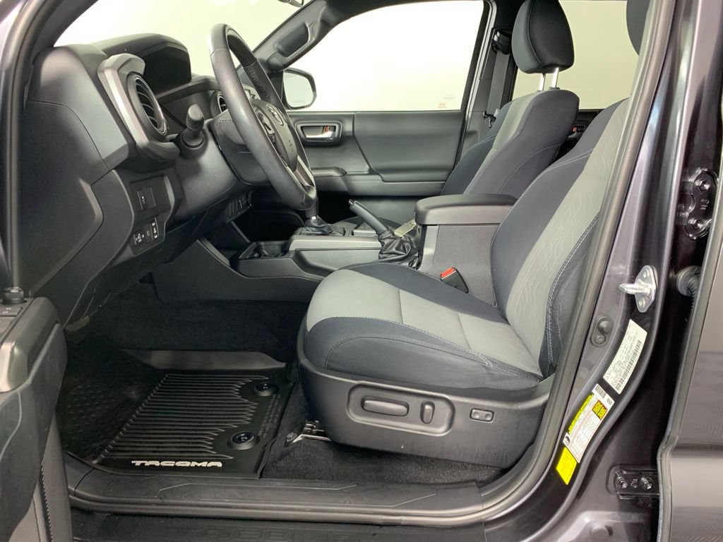 Certified 2021 Toyota Tacoma TRD Off-Road AWD/4WD image 2