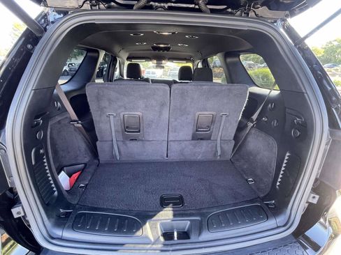Used 2025 Dodge Durango GT RWD image 8