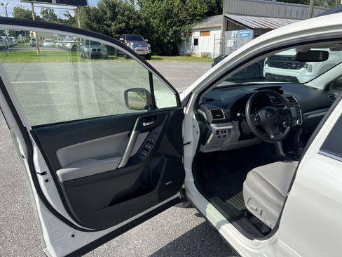 Used 2016 Subaru Forester 2.5i Touring w/ Eyesight & Navigation System AWD/4WD image 12