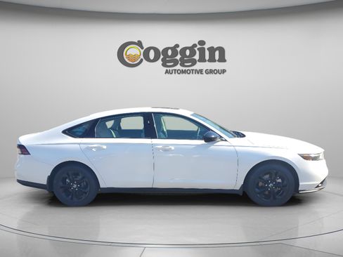 New 2025 Honda Accord SE image 5