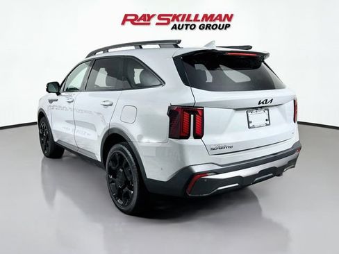 Used 2025 Kia Sorento SX AWD/4WD image 5