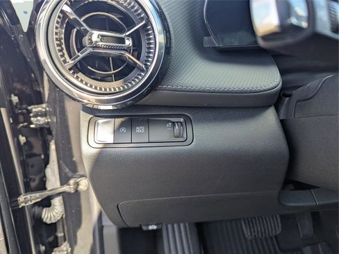 New 2026 Chevrolet Equinox LT w/ Convenience Package II image 11