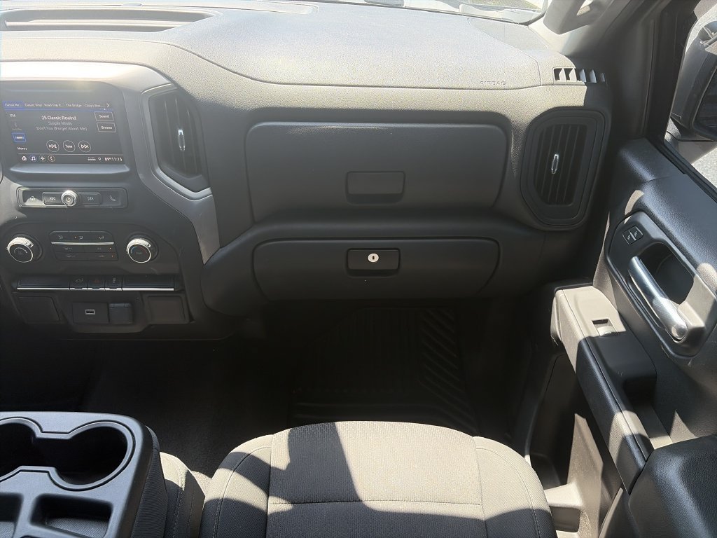 Used 2020 Chevrolet Silverado 1500 Custom w/ Custom Value Package AWD/4WD image 16