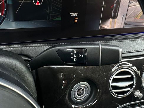 Used 2019 Mercedes-Benz S 560 4MATIC Sedan image 31