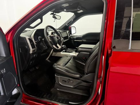 Used 2019 Ford F150 Lariat w/ Equipment Group 502A Luxury AWD/4WD image 16