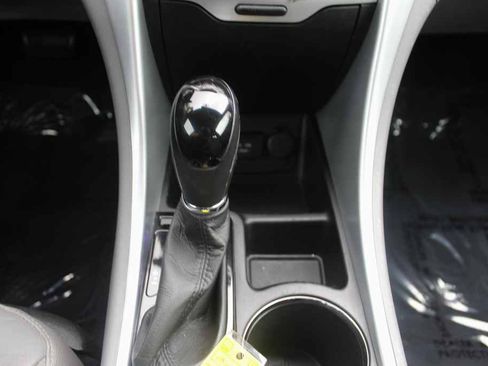 Used 2011 Hyundai Sonata Limited w/ Navigation Pkg 5 FWD image 24