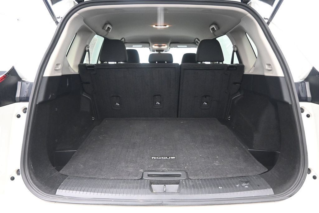 Used 2024 Nissan Rogue S AWD/4WD image 30
