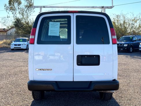 Used 2016 Chevrolet Express 2500 image 5