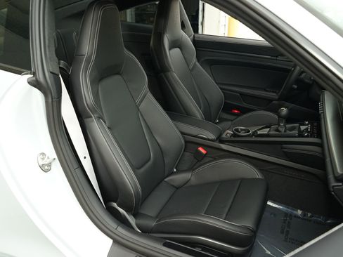 Used 2026 Porsche 911 GT3 image 11