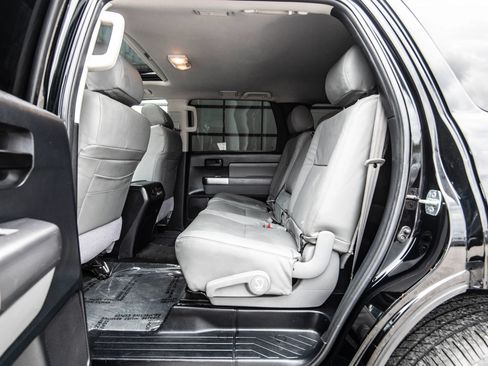 Used 2018 Toyota Sequoia SR5 RWD image 29
