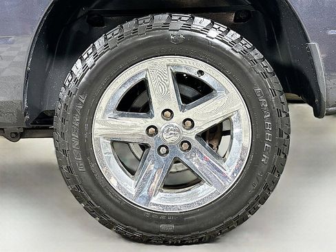 Used 2014 RAM 1500 Express image 28