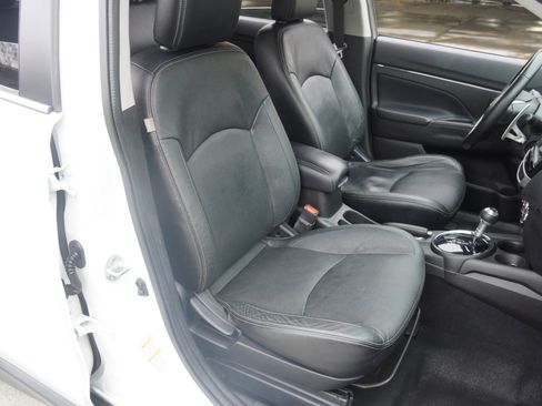 Used 2015 Mitsubishi Outlander Sport SE image 31