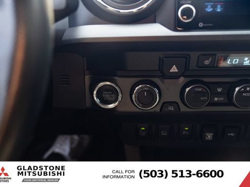 Used 2022 Toyota Tacoma TRD Off-Road w/ TRD Premium Off Road Package AWD/4WD image 18