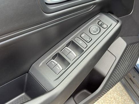 Used 2023 Honda Accord EX image 9
