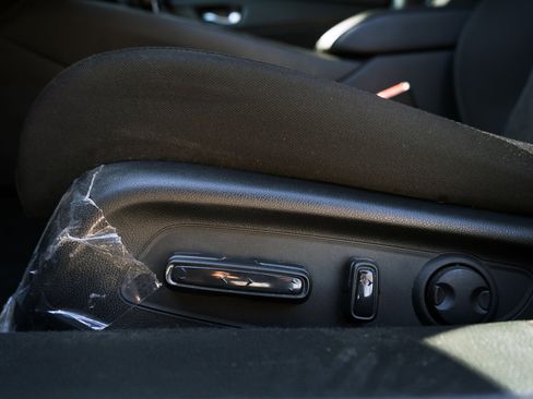 Used 2024 Honda Accord Sport image 40