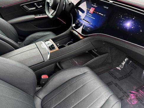 Certified 2023 Mercedes-Benz EQS 580 4MATIC Sedan image 15