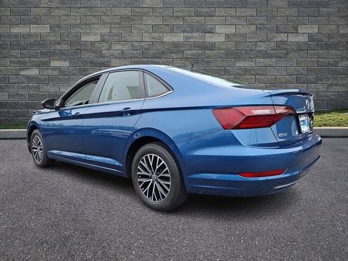 Used 2020 Volkswagen Jetta SE w/ SE Cold Weather Package FWD image 4