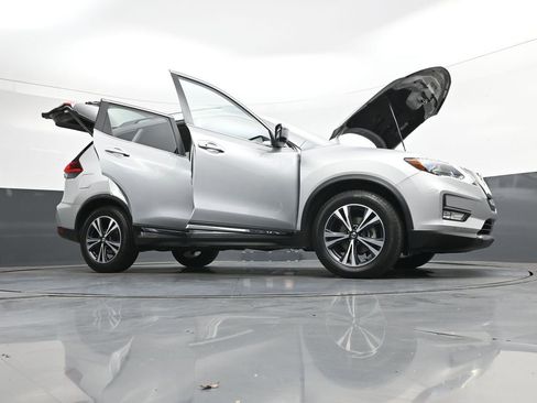 Used 2018 Nissan Rogue SL FWD image 50