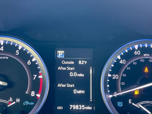 Used 2019 Toyota Highlander SE AWD/4WD image 15
