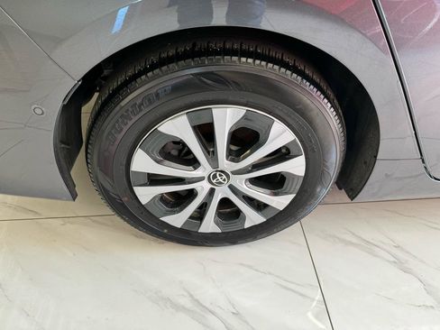 Used 2021 Toyota Prius Prime Limited FWD image 31