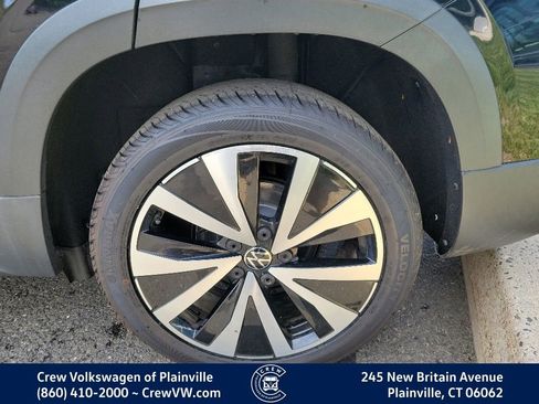 Certified 2022 Volkswagen Taos SE FWD image 18