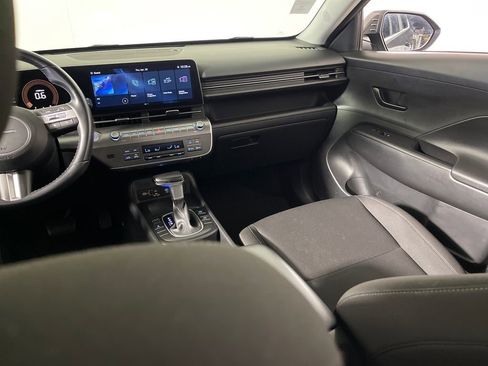 Certified 2024 Hyundai Kona SEL AWD/4WD image 17