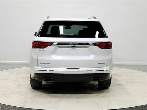 Used 2023 Chevrolet Traverse Premier image 6