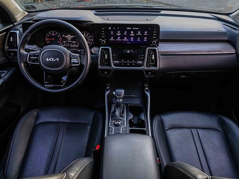 Certified 2023 Kia Sorento S w/ Panoramic Sunroof Package AWD/4WD image 19