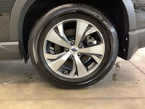 Certified 2023 Subaru Ascent Premium w/ Convenience Package AWD/4WD image 22