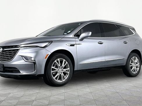 Used 2023 Buick Enclave Essence w/ Experience Buick Package FWD image 1
