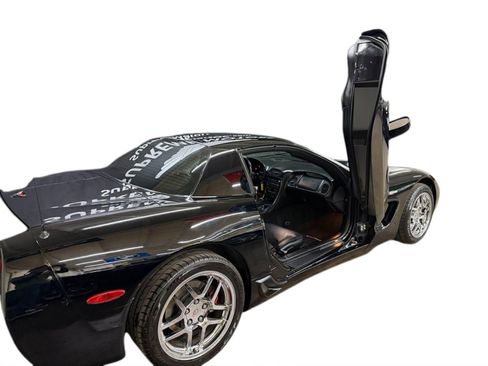 Used 2002 Chevrolet Corvette Z06 w/ Memory Pkg image 13