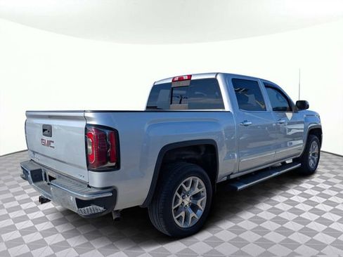 Used 2018 GMC Sierra 1500 SLT image 3
