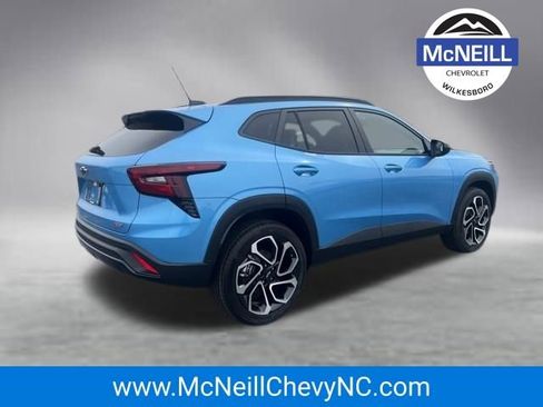 New 2026 Chevrolet Trax RS w/ Sunroof Package image 7