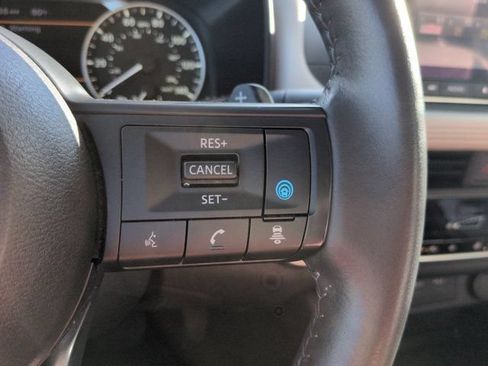 Used 2024 Nissan Rogue SV w/ SV Premium Package AWD/4WD image 24