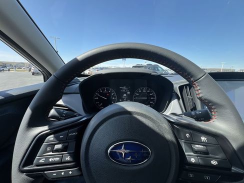 Certified 2025 Subaru Crosstrek 2.5i Limited w/ Crosstrek Mirror Package image 11