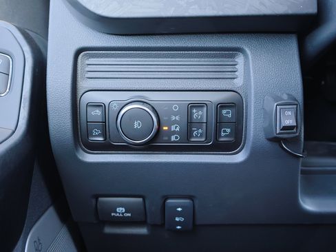 New 2025 Ford F250 Lariat w/ Lariat Ultimate Package image 28