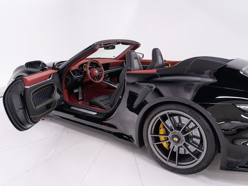 Used 2025 Porsche 911 Turbo S AWD/4WD image 17