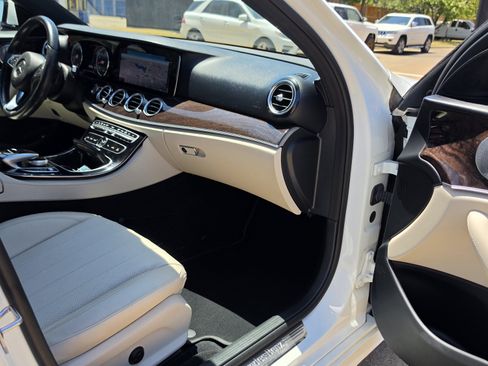 Used 2017 Mercedes-Benz E 300 image 30