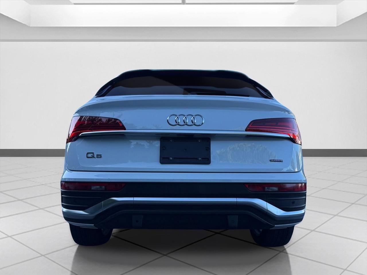 Used 2023 Audi Q5 2.0T Premium Plus w/ Premium Plus Package AWD/4WD image 4