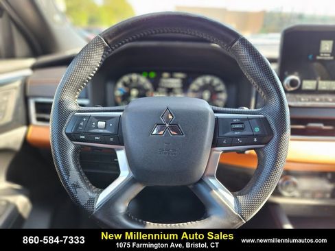 Used 2022 Mitsubishi Outlander GT image 27